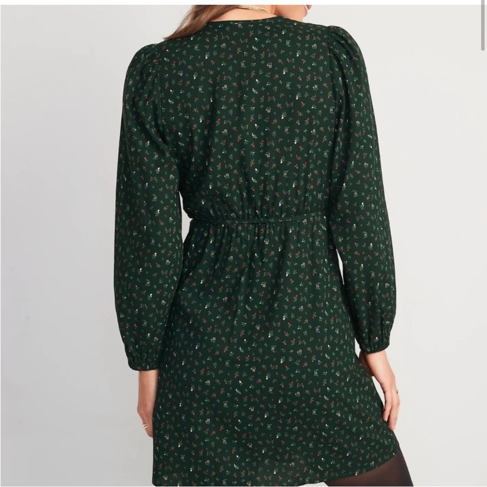 Old navy green floral wrap dress nwt